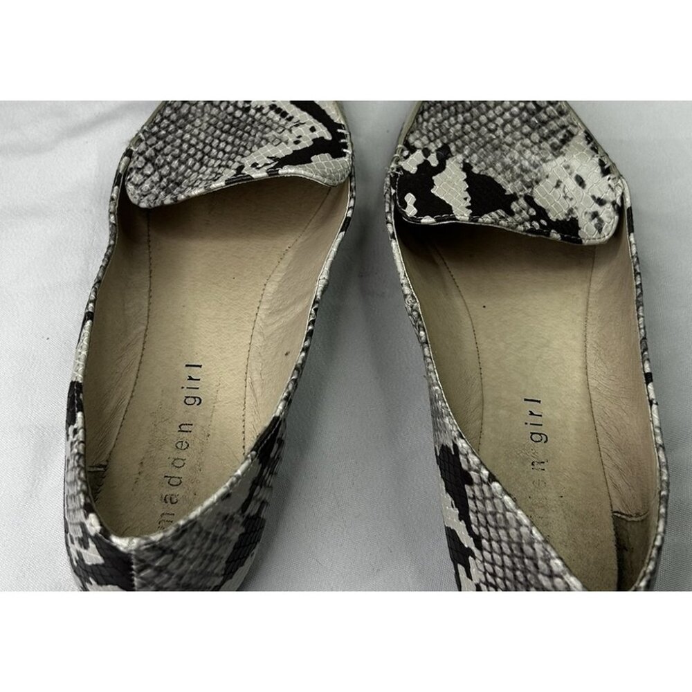 Madden Girl Flats Women Size 7 Snakeskin Slip On Pointed Toe Casual Work Shoes - Picture 10 of 10